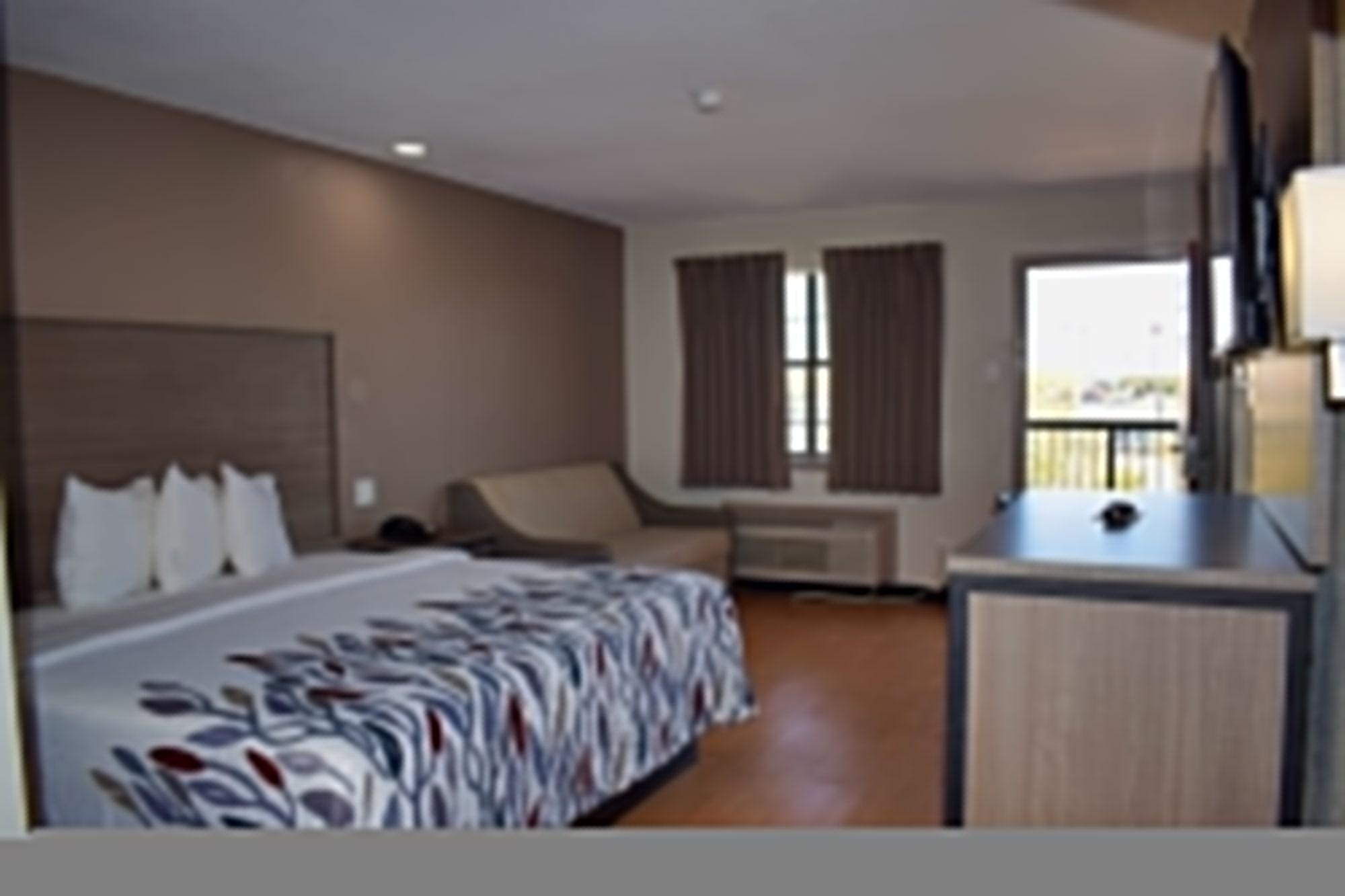 וות'רפורד Quality Inn & Suites מראה חיצוני תמונה